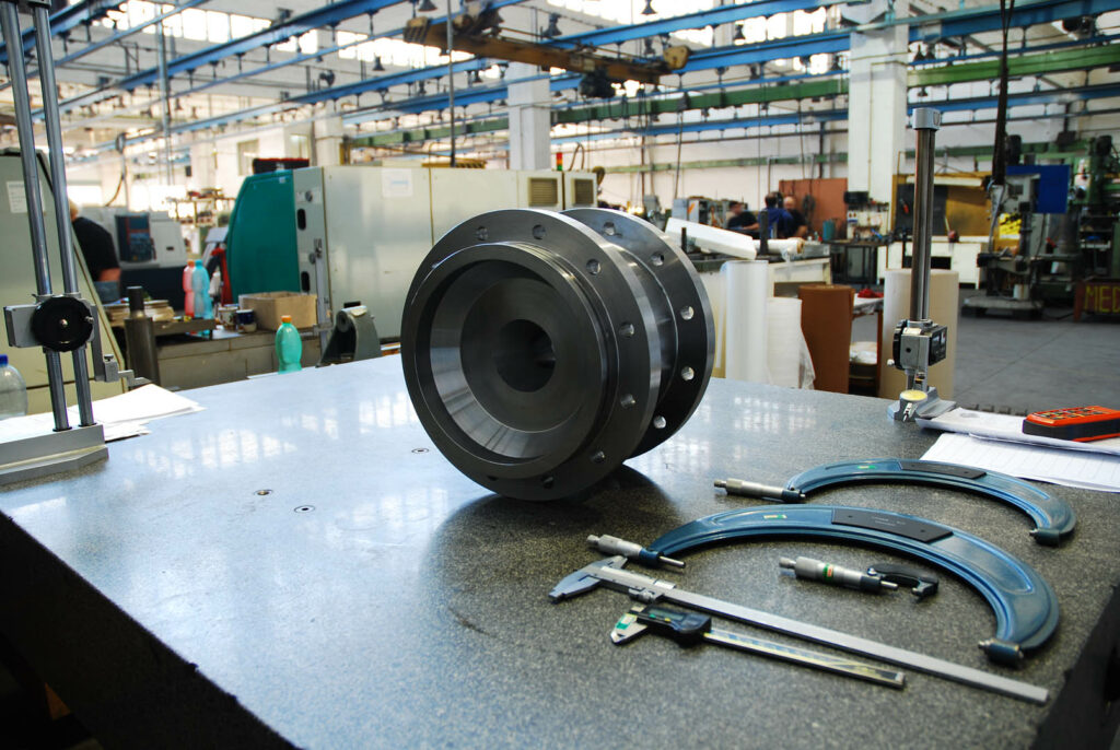 Flanged cylindrical component for automotive drive or axle systems