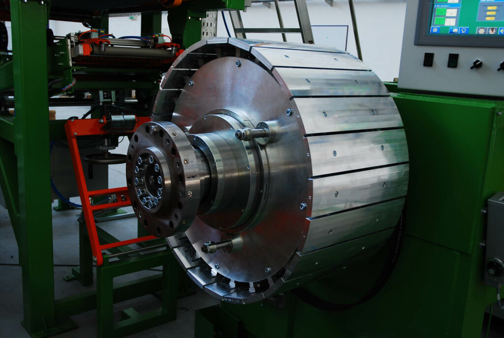 rubber-industry-extrusion-rotor-with-cooling-jacket